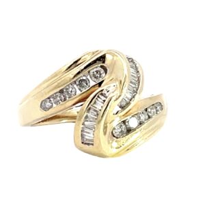 14k Free Form Wavy Diamond Ring